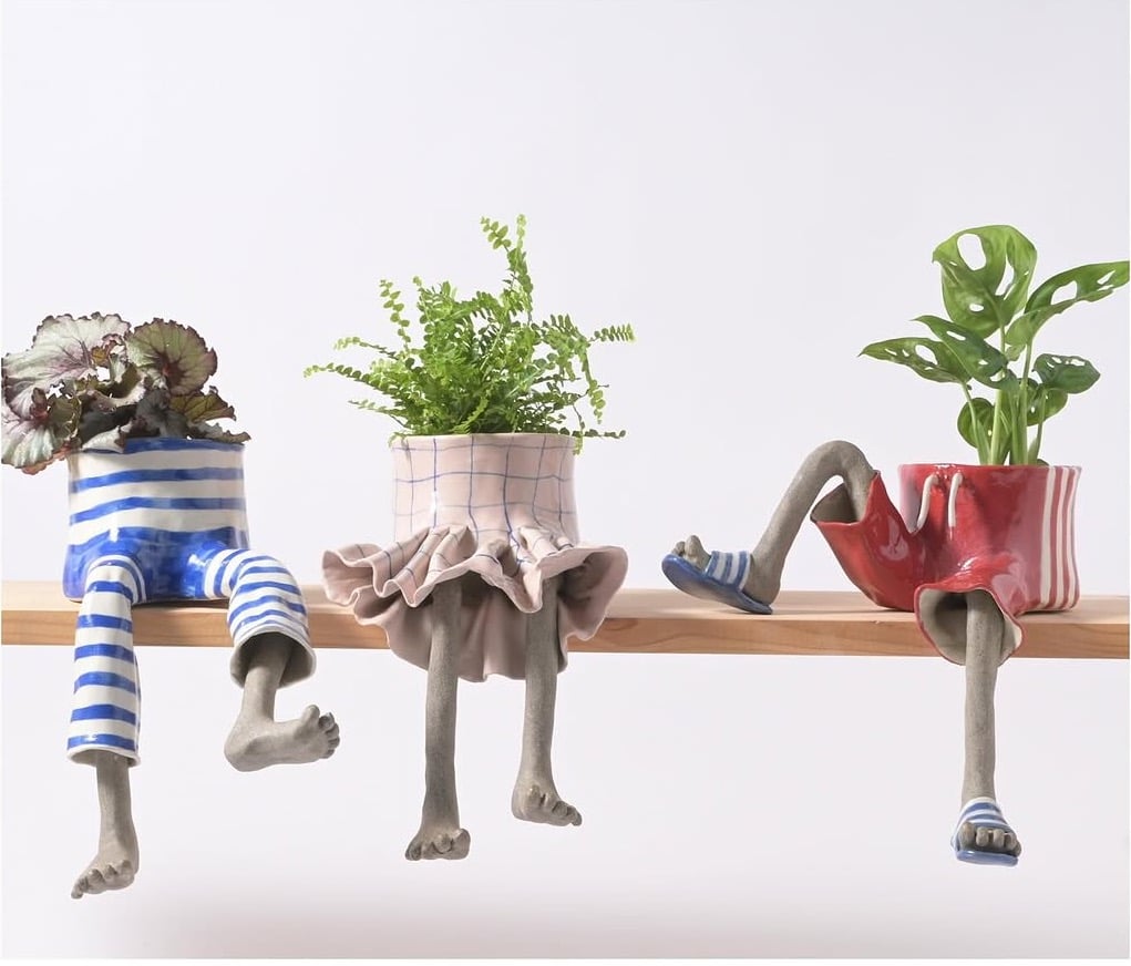 🎃 Limited Halloween Sale 👻 The Hanging Legs Family™ Whimsical Hanging Legs Planter – Spooky & Adorable Home Decor