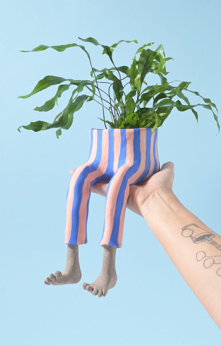 🎃 Limited Halloween Sale 👻 The Hanging Legs Family™ Whimsical Hanging Legs Planter – Spooky & Adorable Home Decor