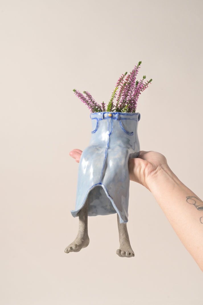 🎃 Limited Halloween Sale 👻 The Hanging Legs Family™ Whimsical Hanging Legs Planter – Spooky & Adorable Home Decor