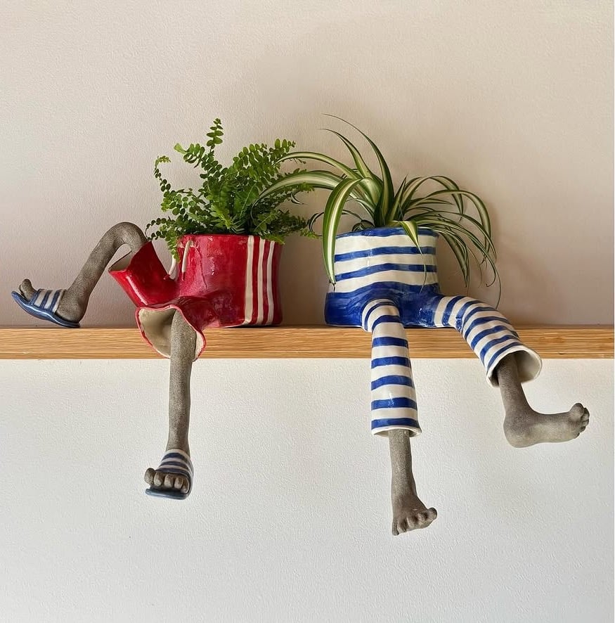 🎃 Limited Halloween Sale 👻 The Hanging Legs Family™ Whimsical Hanging Legs Planter – Spooky & Adorable Home Decor