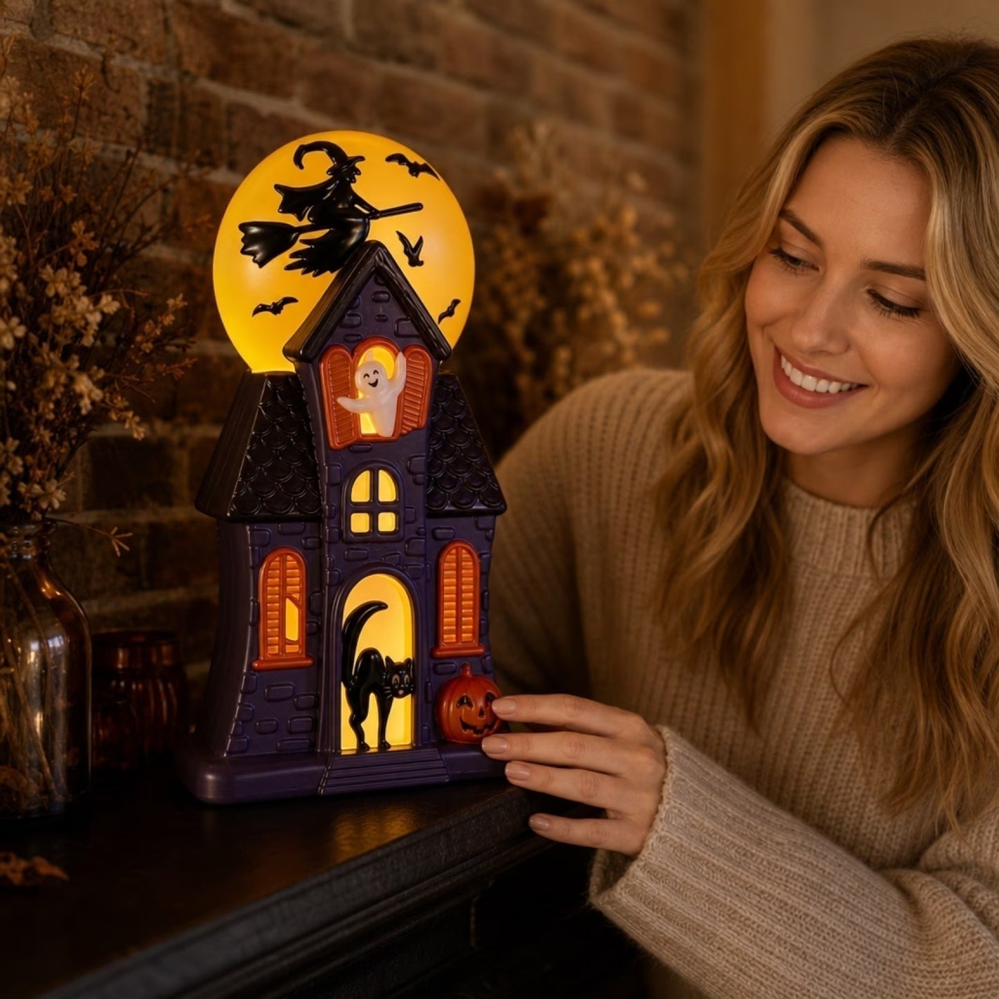 Haunted House Resin Statue – Gothic Halloween Centerpiece 🏰🎃