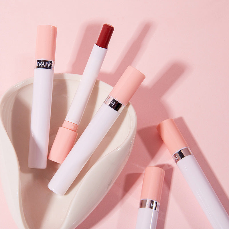 4 Colors Matte Cigarette Lipstick Set