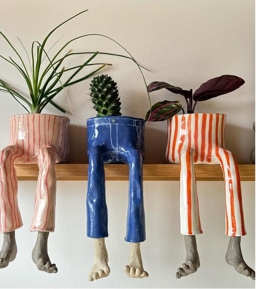 🎃 Limited Halloween Sale 👻 The Hanging Legs Family™ Whimsical Hanging Legs Planter – Spooky & Adorable Home Decor