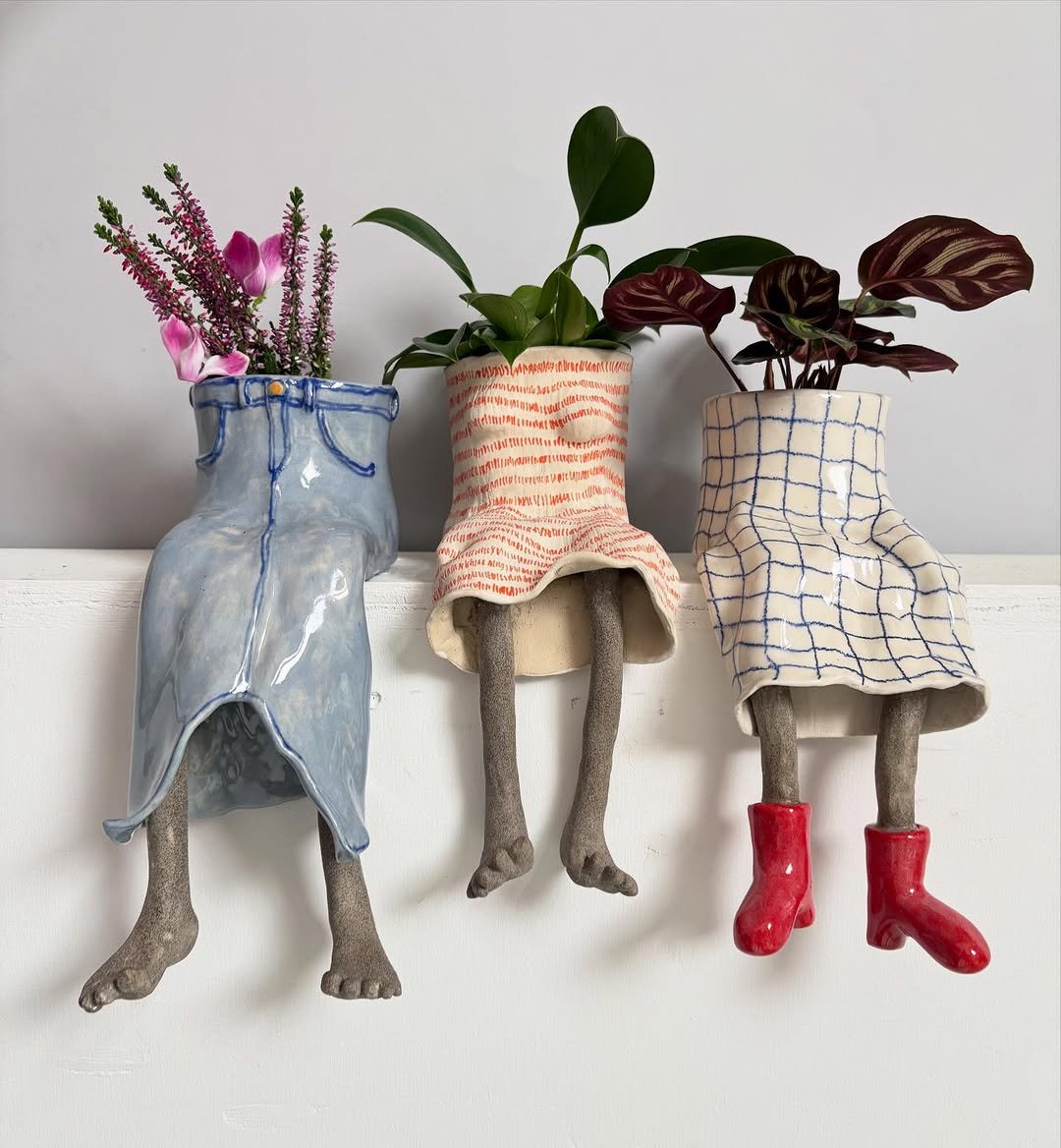 🎃 Limited Halloween Sale 👻 The Hanging Legs Family™ Whimsical Hanging Legs Planter – Spooky & Adorable Home Decor