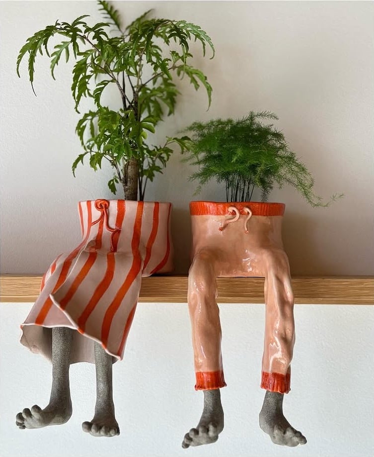 🎃 Limited Halloween Sale 👻 The Hanging Legs Family™ Whimsical Hanging Legs Planter – Spooky & Adorable Home Decor