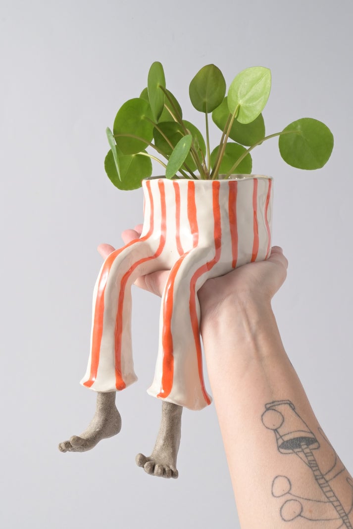 🎃 Limited Halloween Sale 👻 The Hanging Legs Family™ Whimsical Hanging Legs Planter – Spooky & Adorable Home Decor
