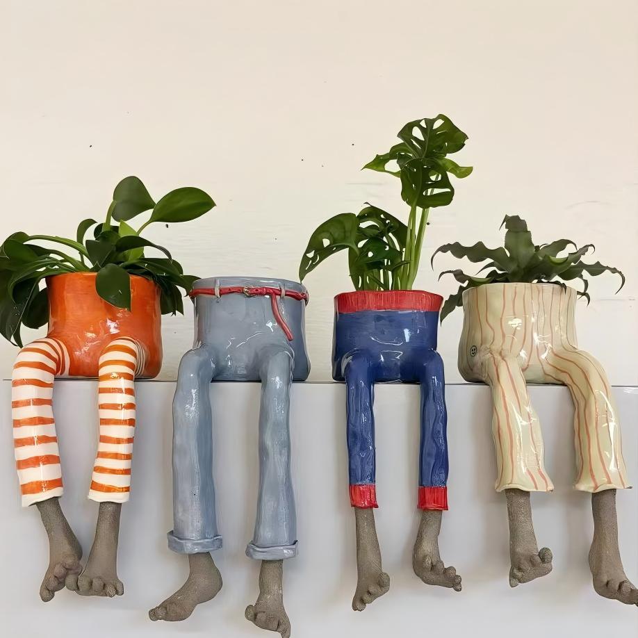 🎃 Limited Halloween Sale 👻 The Hanging Legs Family™ Whimsical Hanging Legs Planter – Spooky & Adorable Home Decor